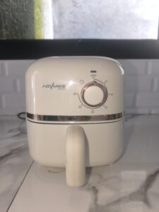 Air Fryer Advance ADF-24A tampak depan setelah digunakan selama satu tahun.